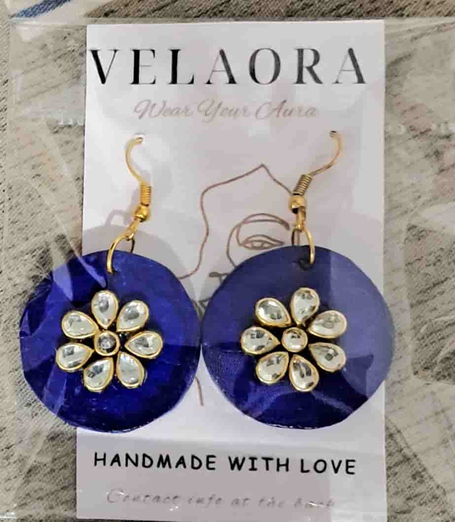 Blue circle with Kundan by Velaora Jewels